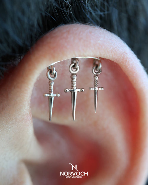 Hidden Helix Daggers